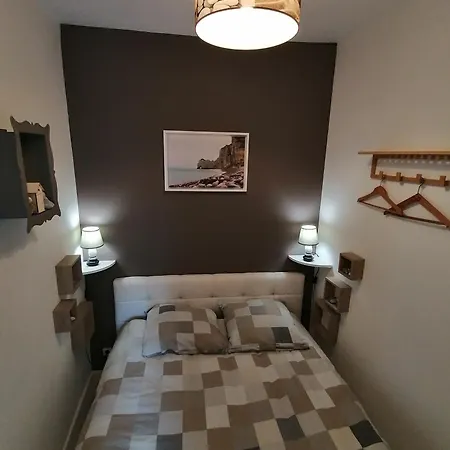 Apartment Accessible *