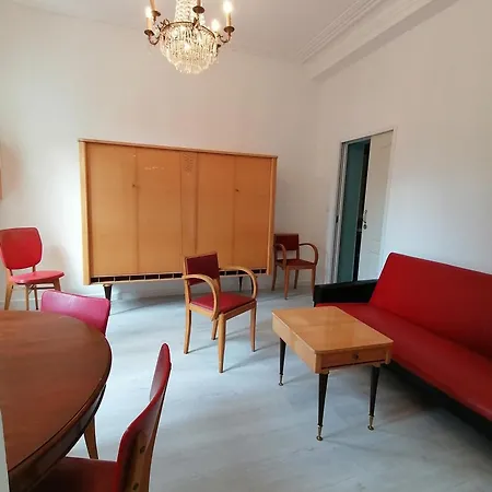 Apartment Accessible *